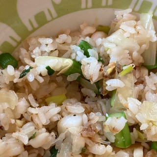 アスパラとたまねぎと鶏肉のピラフ